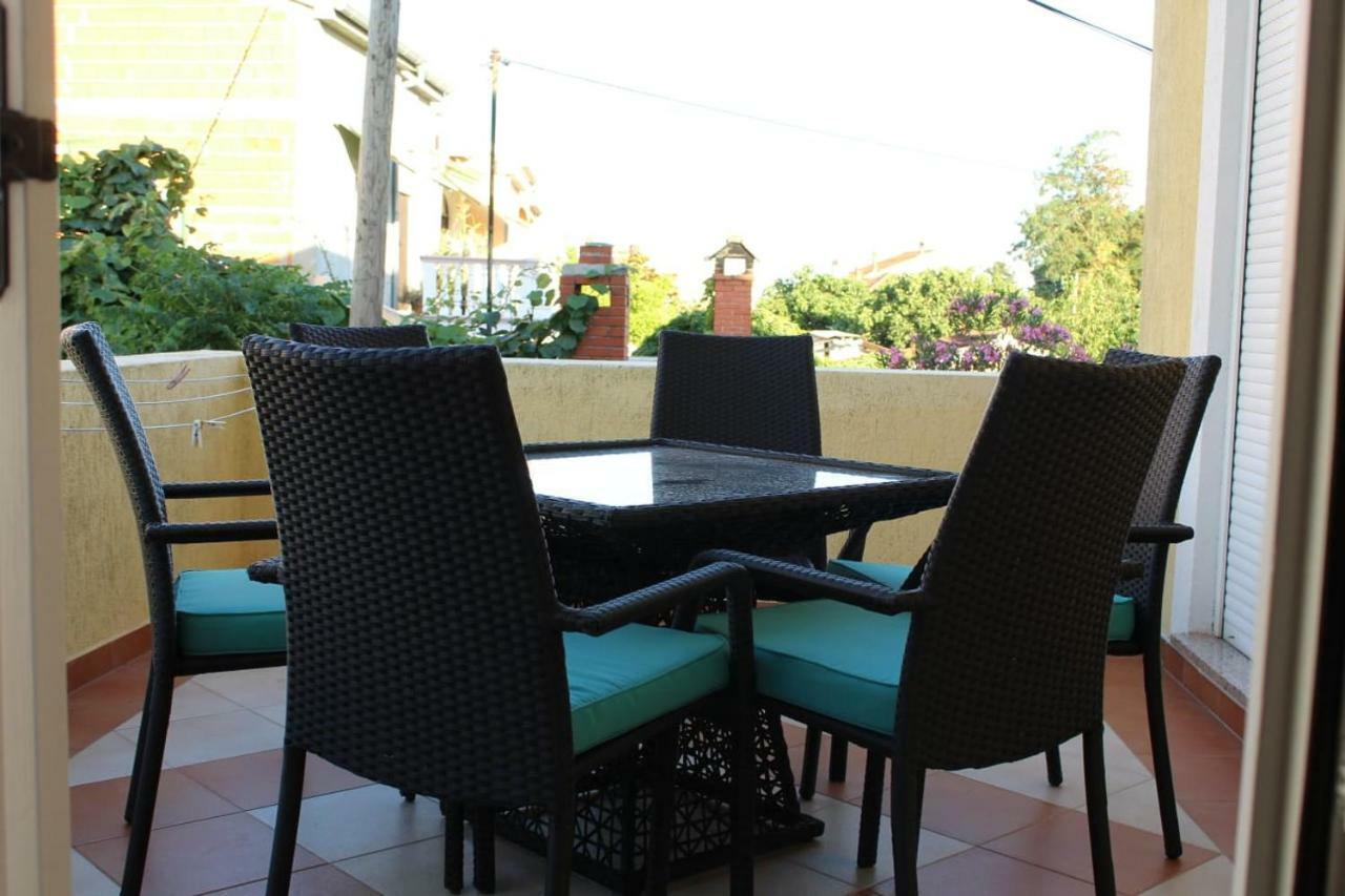 Apartment Pirovic Turanj Bagian luar foto