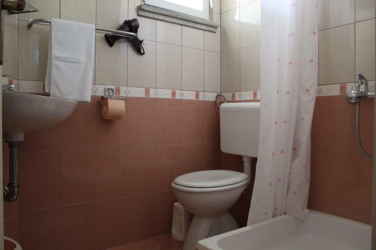 Apartment Pirovic Turanj Bagian luar foto